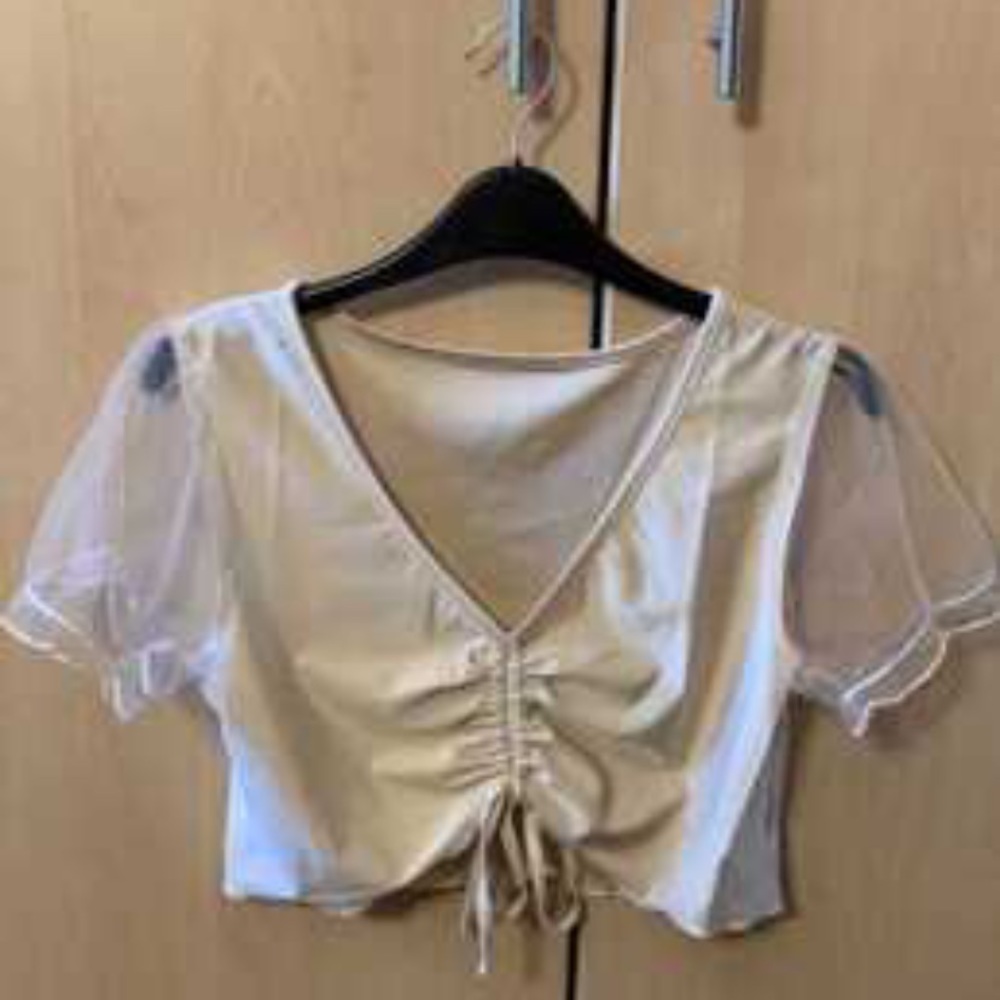 cropped shirt